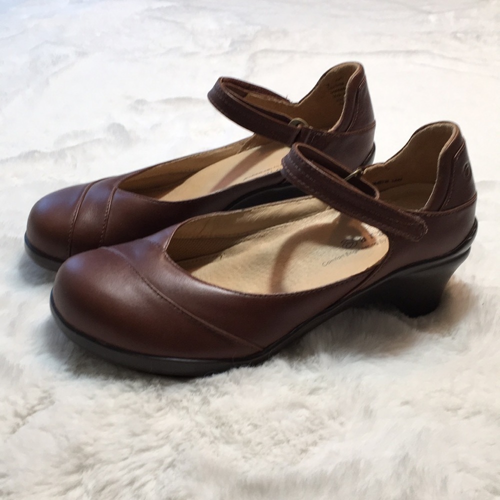 Aravon shoes size 7